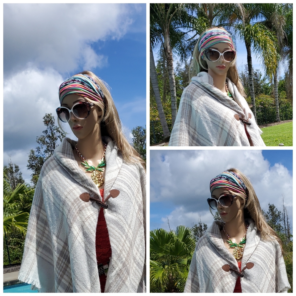 Modena Plaid Toggle Button Asymmetrical Poncho - … - image 5